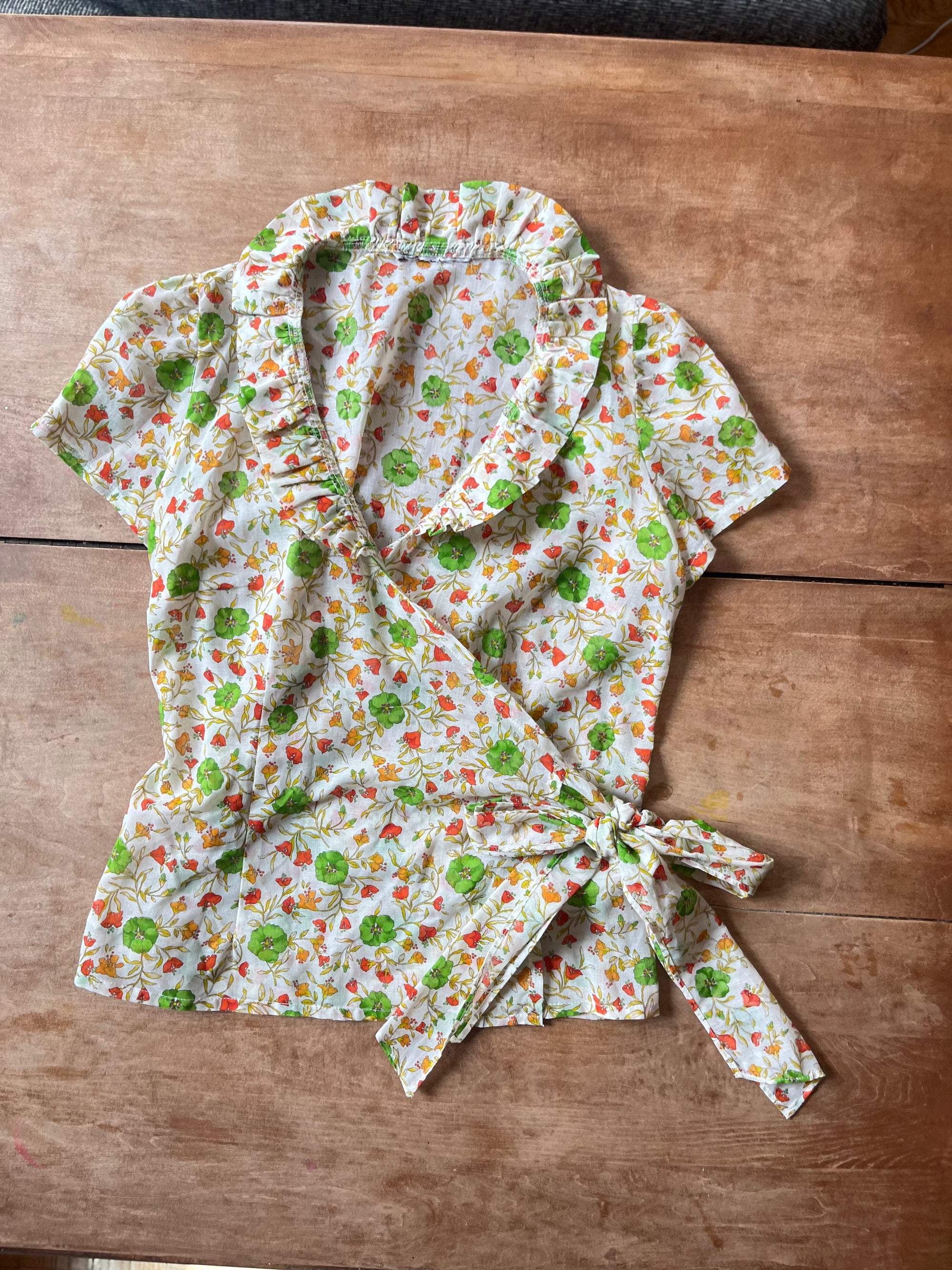 70s Floral Short Sleeve Wrap Blouse