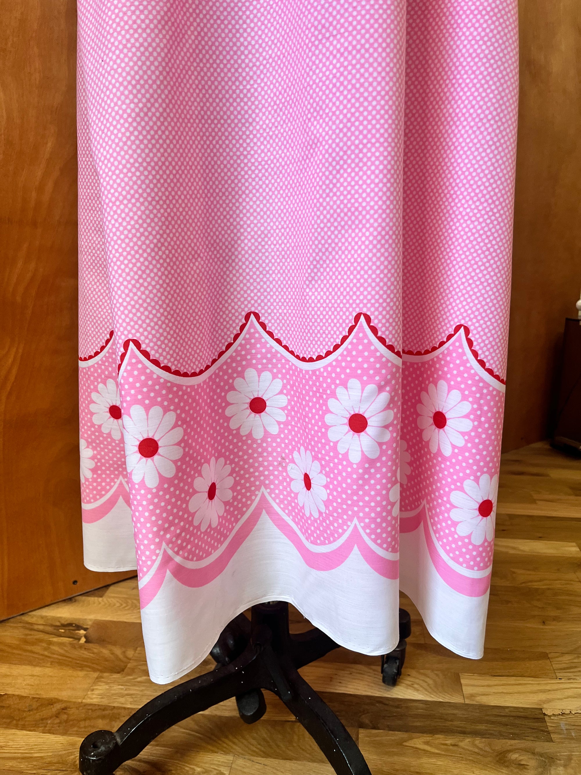 60s Daisy Crisscross Maxi Dress