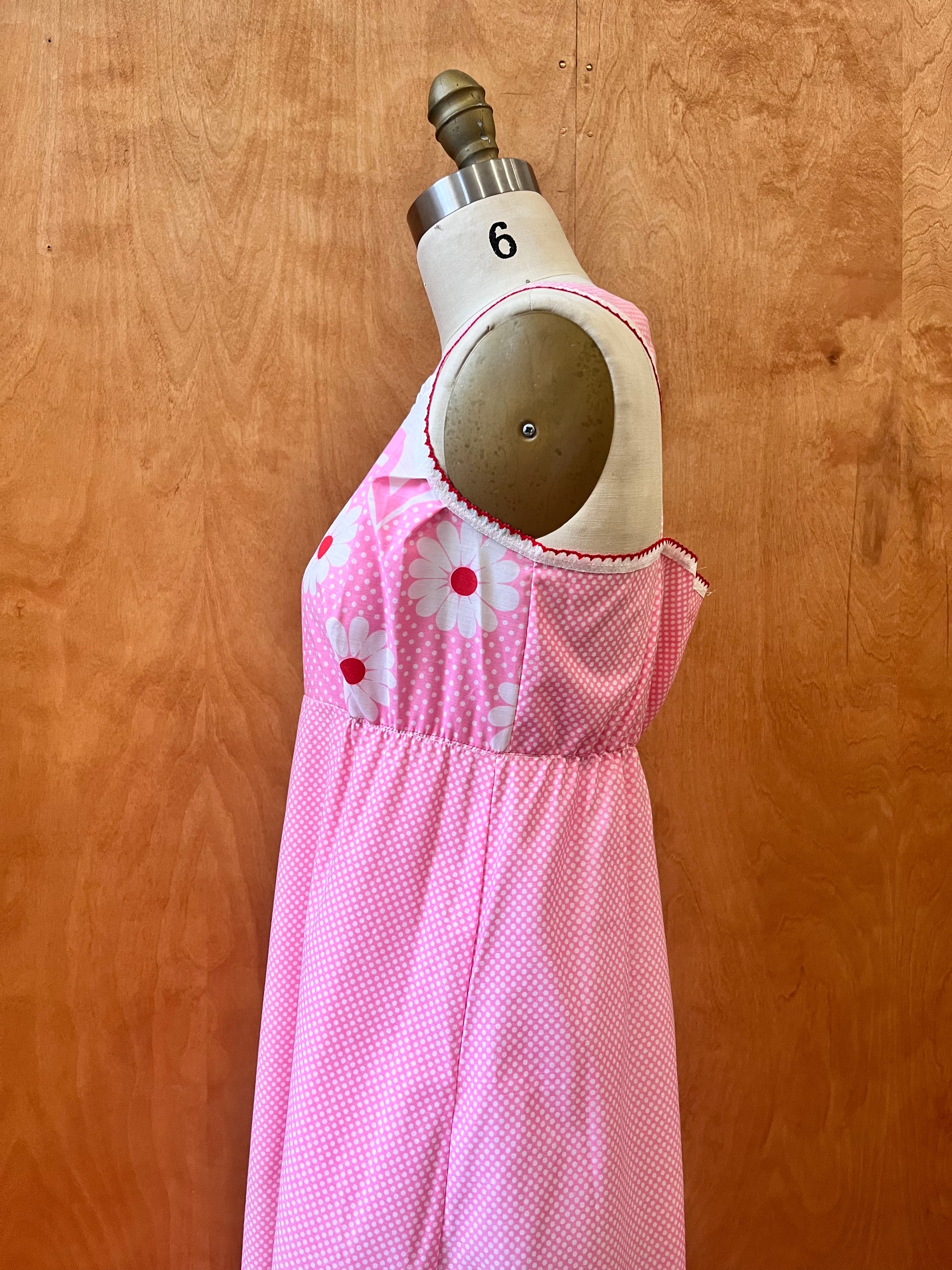 60s Daisy Crisscross Maxi Dress