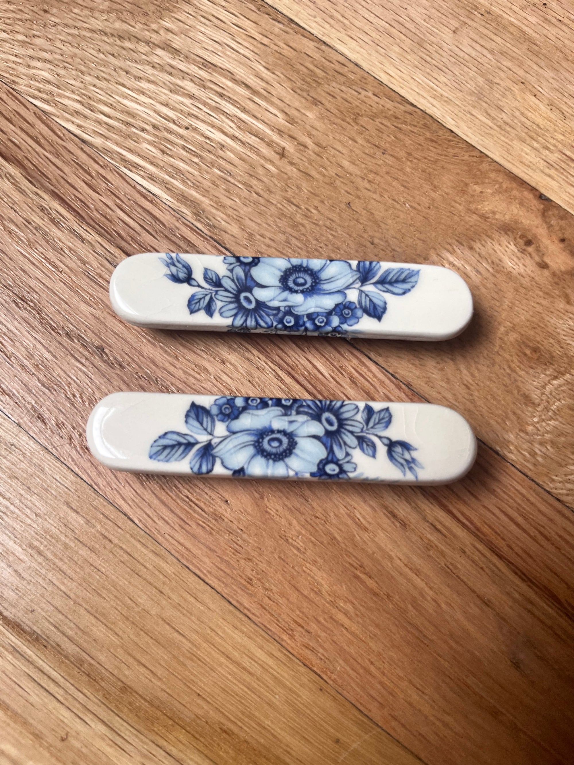 Delft Flower Barrette Set