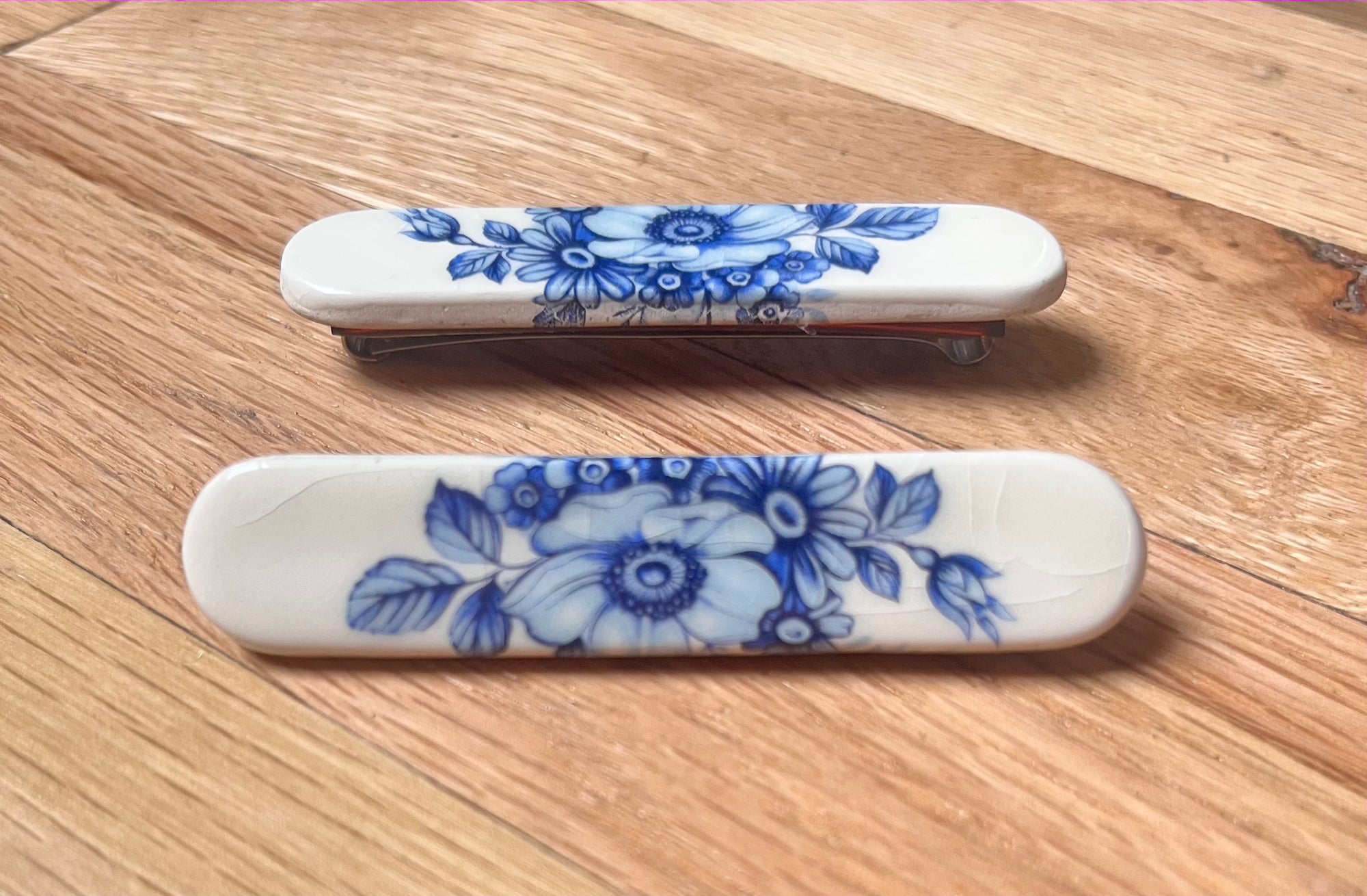 Delft Flower Barrette Set