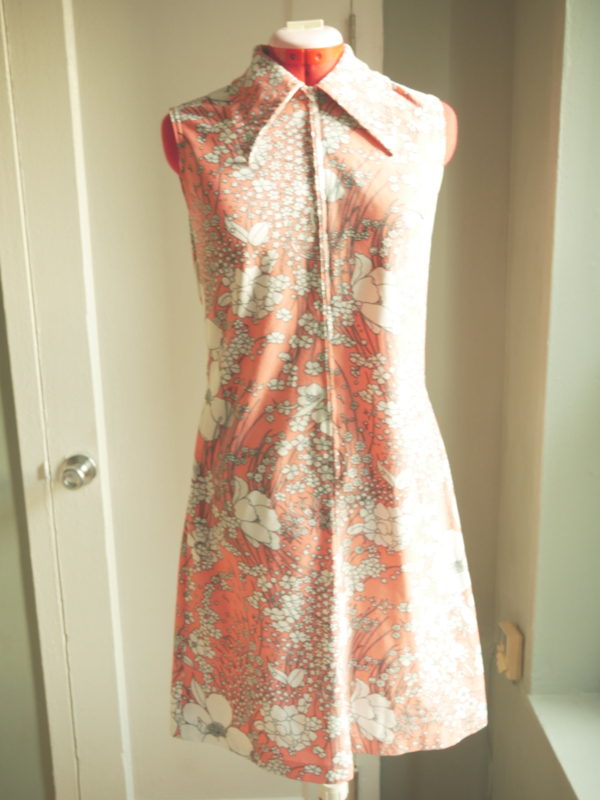 60s Pink and White Flower Dress