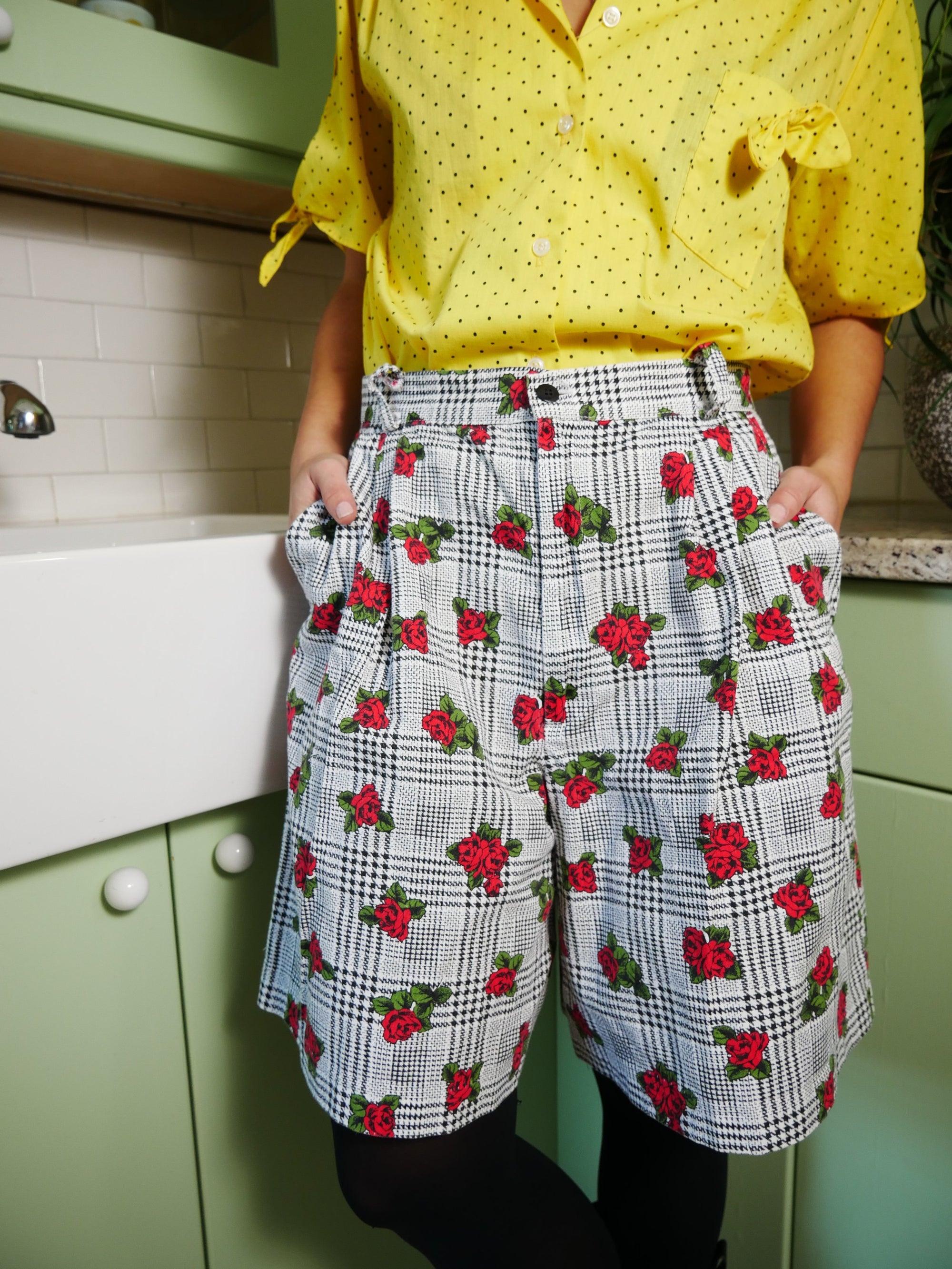 80s / 90s Floral Patterned High Waisted Shorts