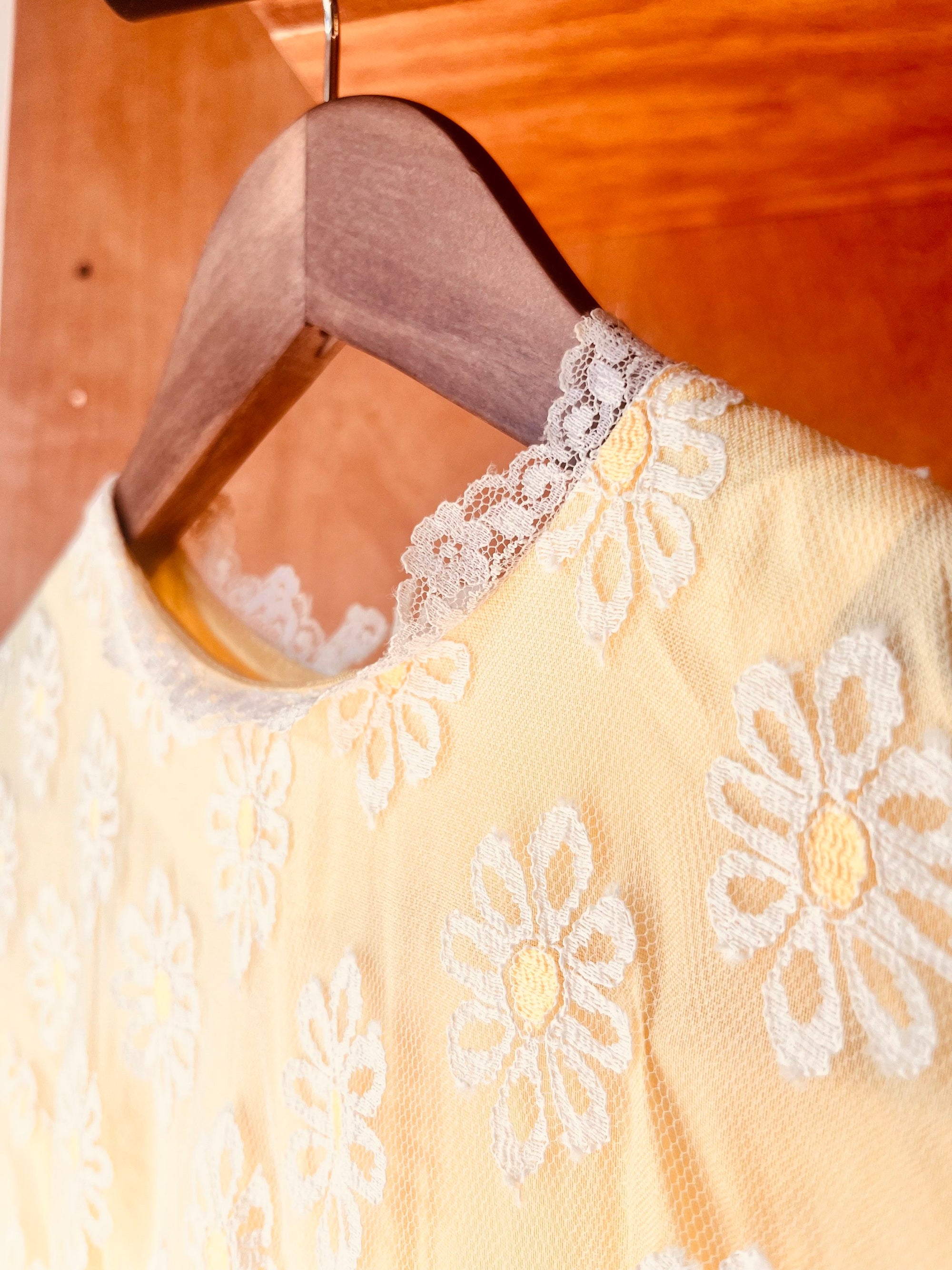 60s/70s Yellow/White Daisy Maxi Dress