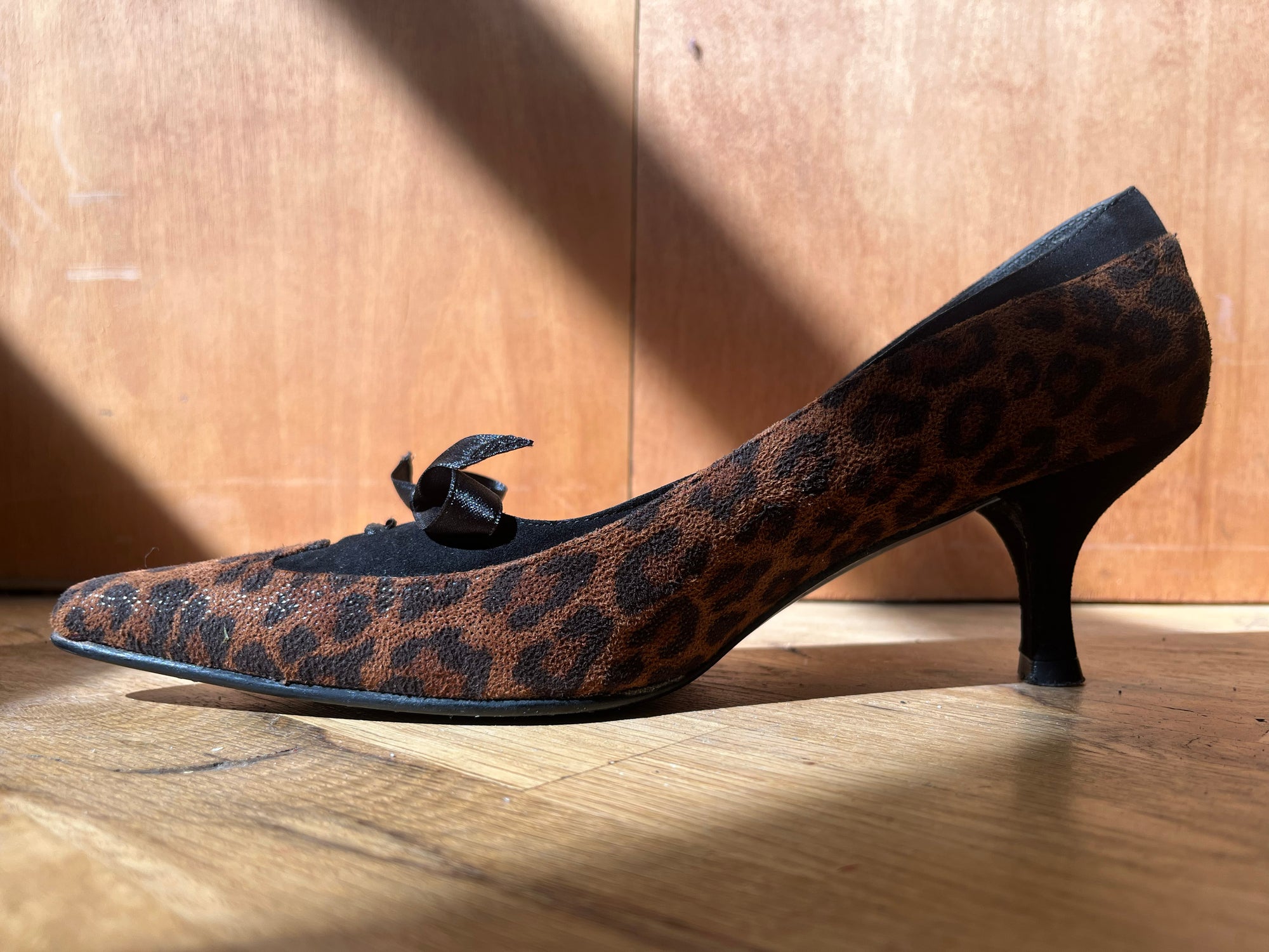 Stuart Weitzman Animal Print Heels Size 7 1/2 N